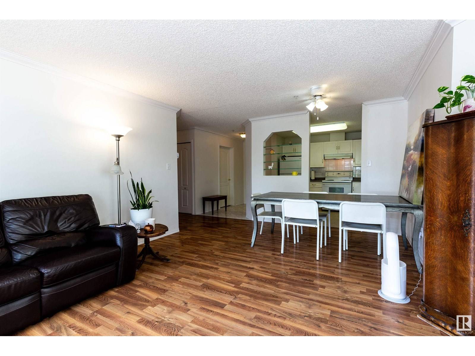 Edmonton, AB T5M4C4,#106 13450 114 AV NW