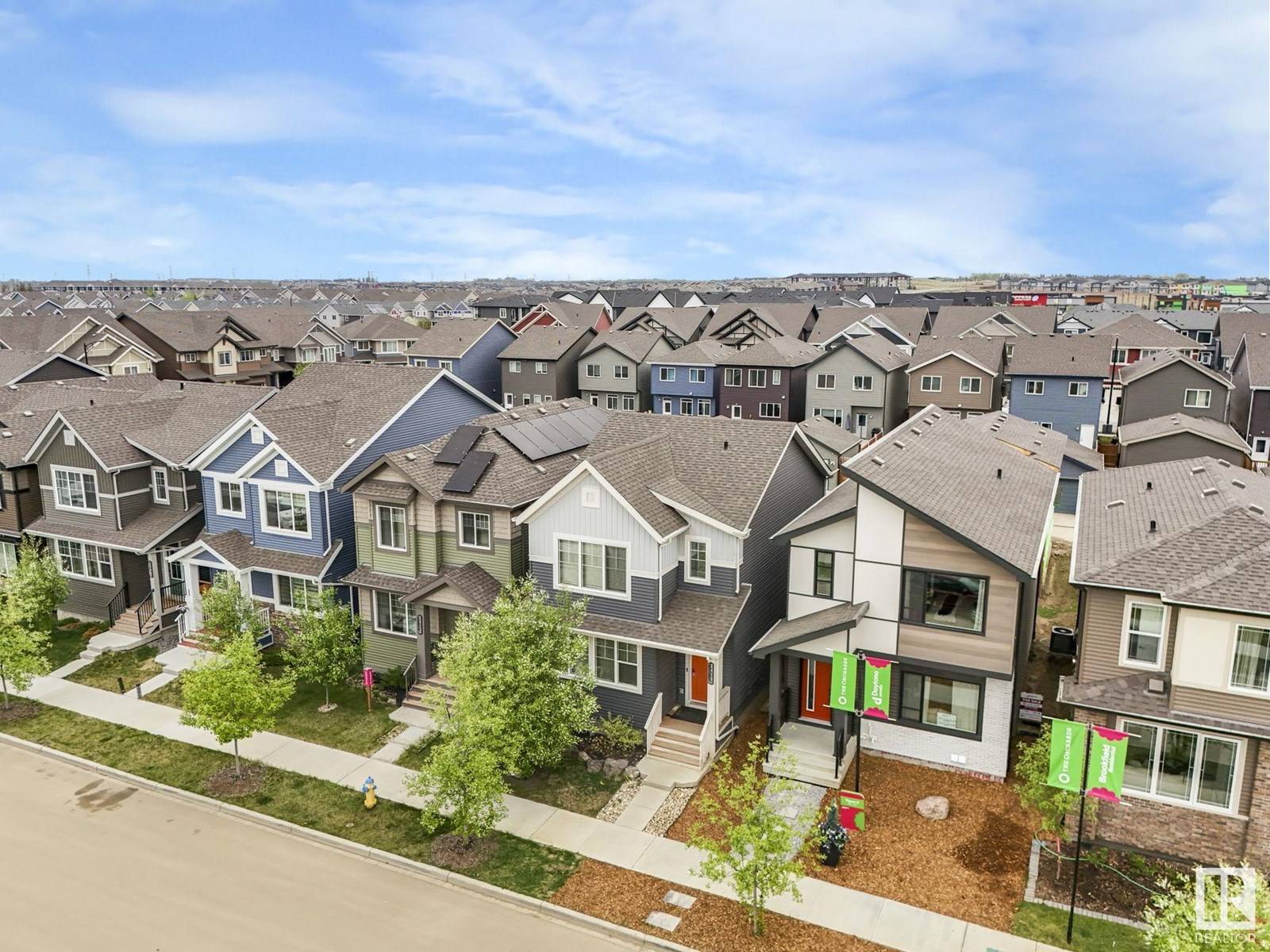 Edmonton, AB T6X2M8,2415 CHOKECHERRY LINK LI SW