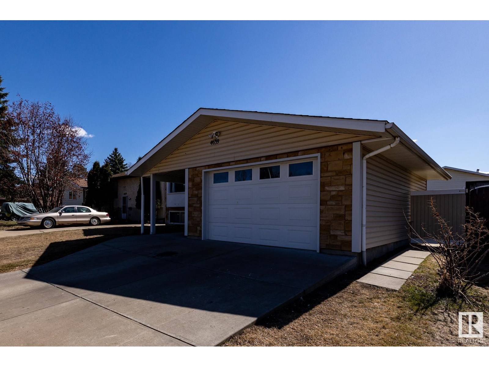 Edmonton, AB T6L2Z4,4639 17 AV NW