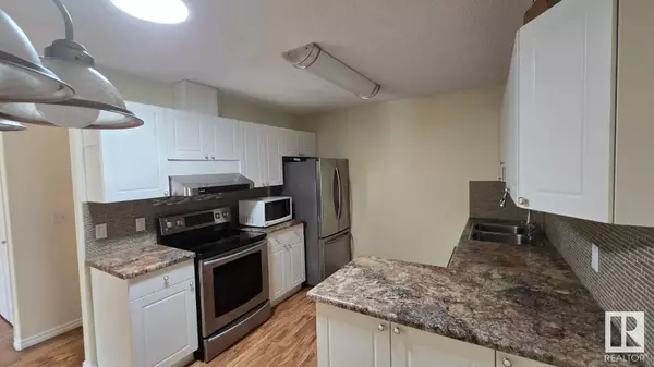Edmonton, AB T5X6E8,12603 152 AV NW