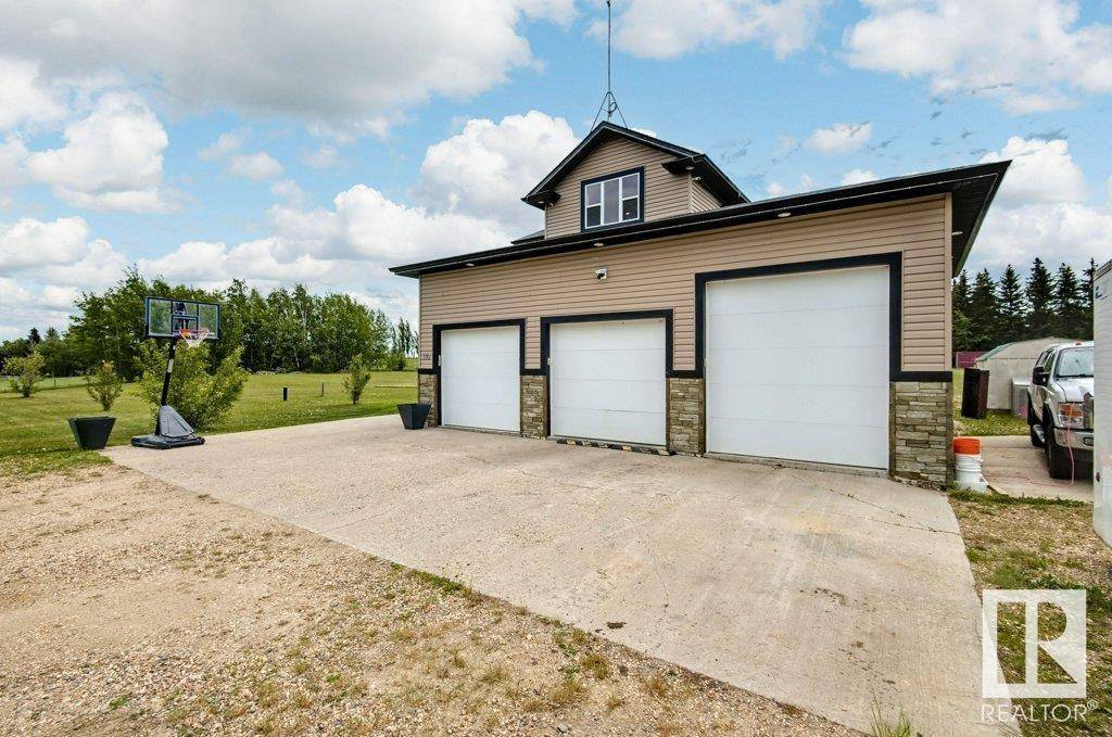 Rural Strathcona County, AB T8E1G8,110, 51022 Range Road 221