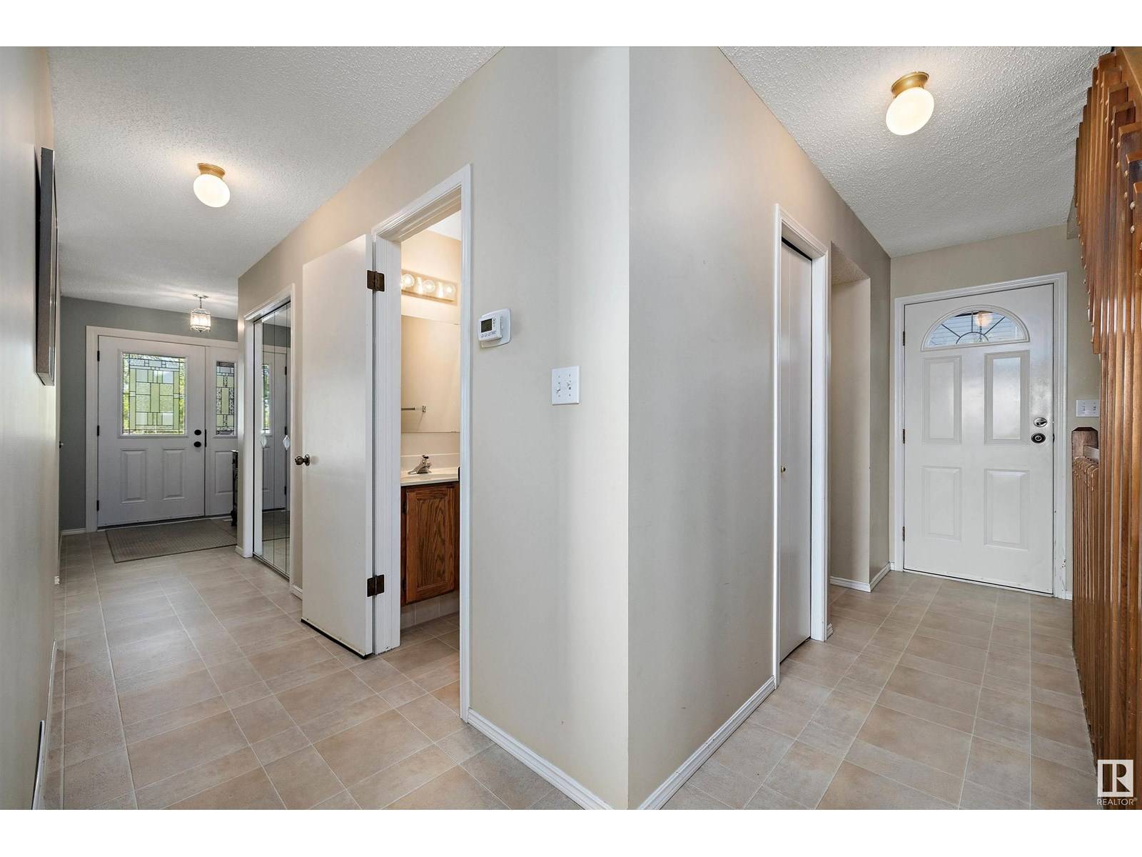 St. Albert, AB T8N3P1,19 WINDERMERE CR