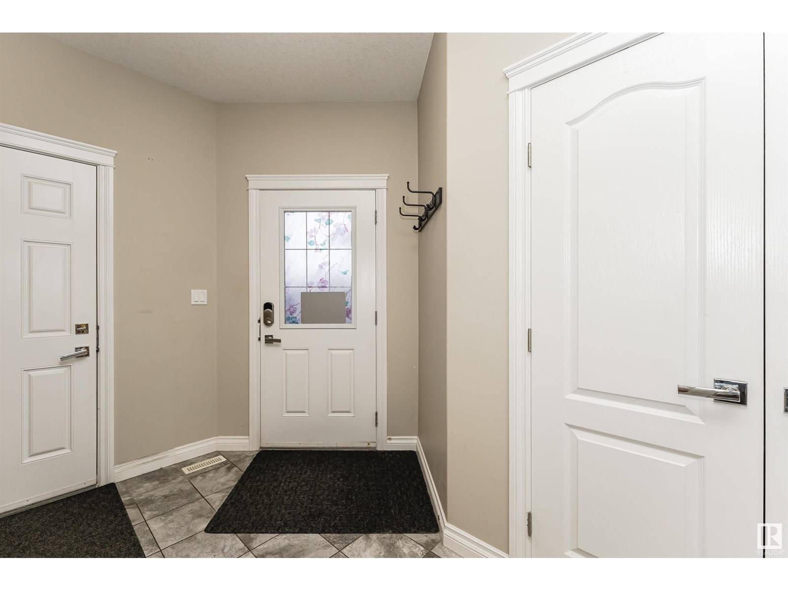 Edmonton, AB T6W2B8,17511 12 AV SW