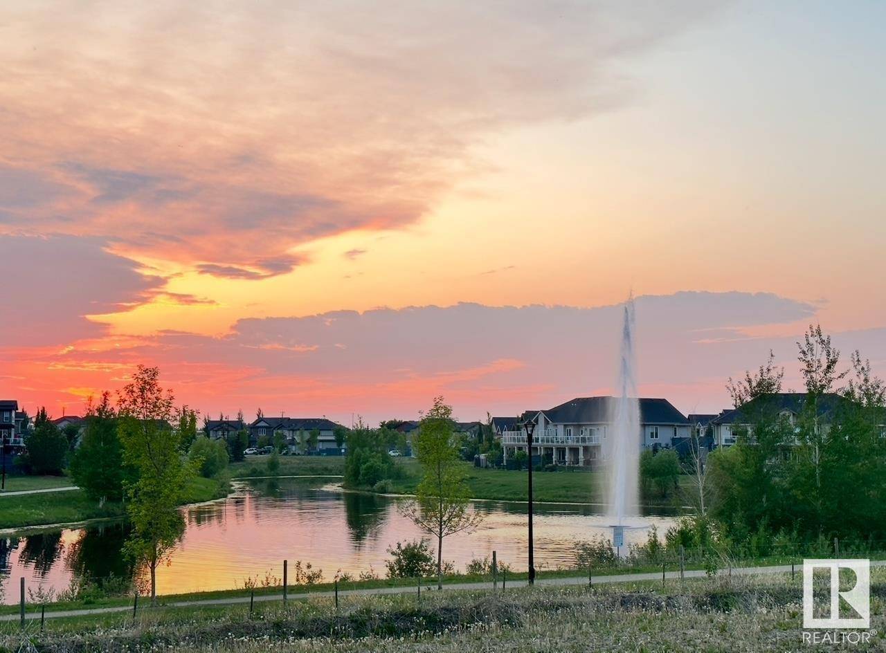 Edmonton, AB T5T4V1,3989 Ginsburg Cres NW
