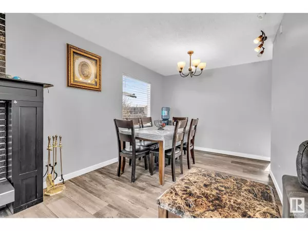 Edmonton, AB T5X1R1,12135 152A AV NW