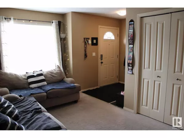 Spruce Grove, AB T7X0H5,#37 320 Spruce Ridge RD