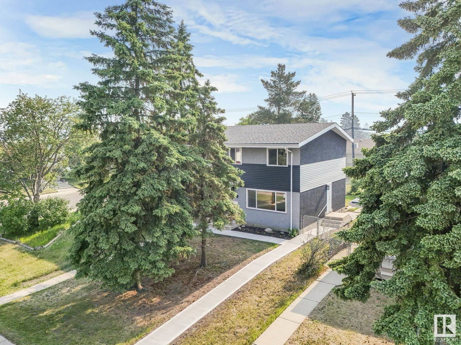 Edmonton, AB T5E3Y2,13211 95 ST NW