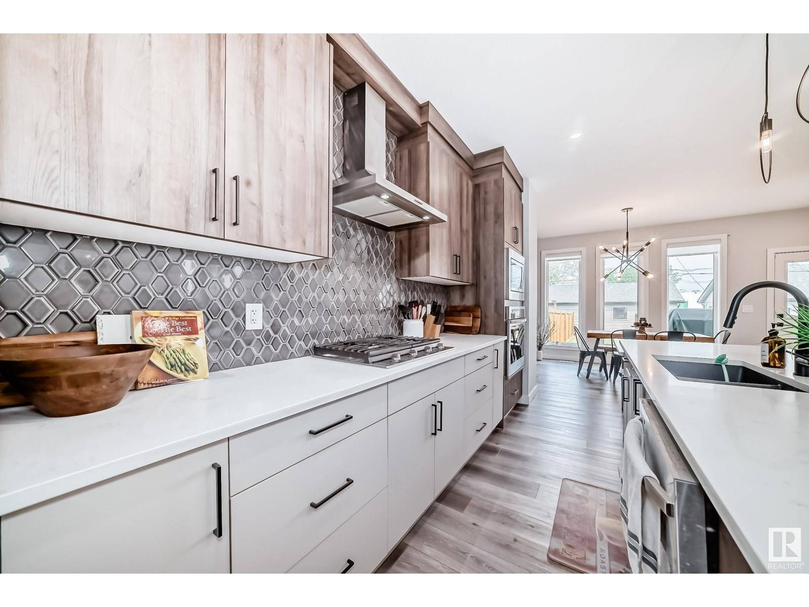 Edmonton, AB T5M0B6,11551 122 ST NW