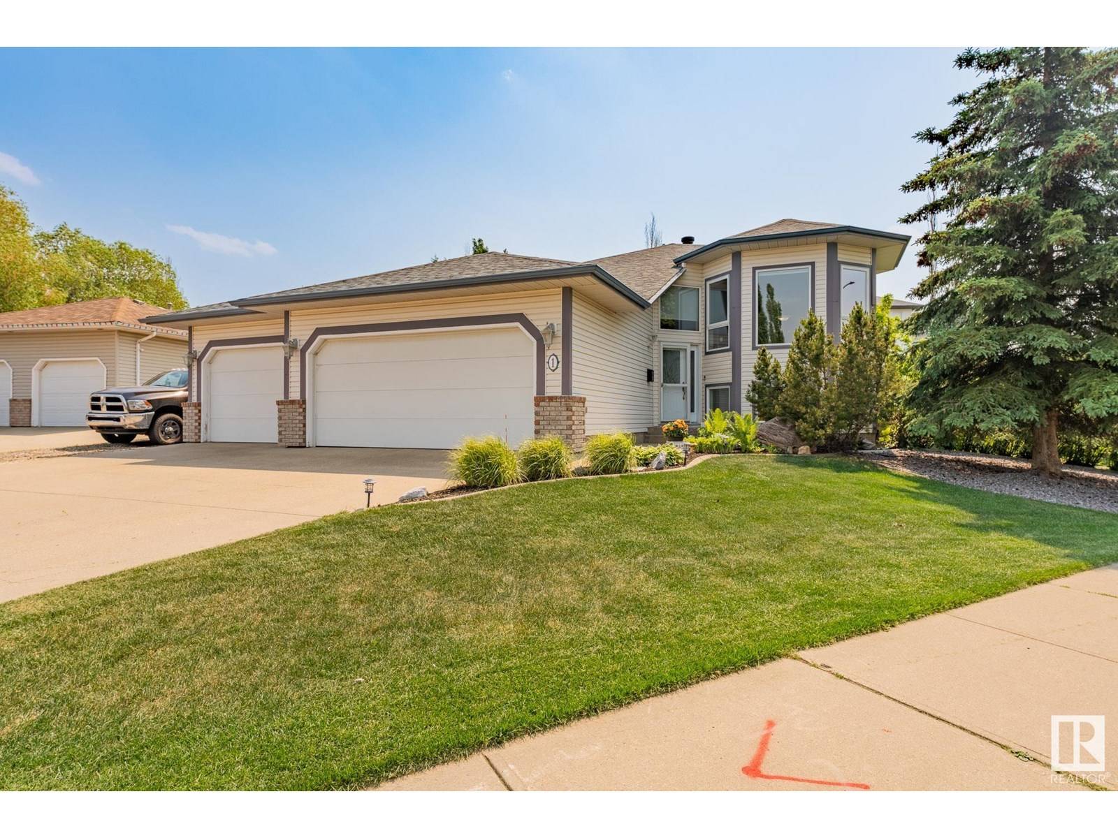 Sherwood Park, AB T8A5R6,1 HIGHLAND WY