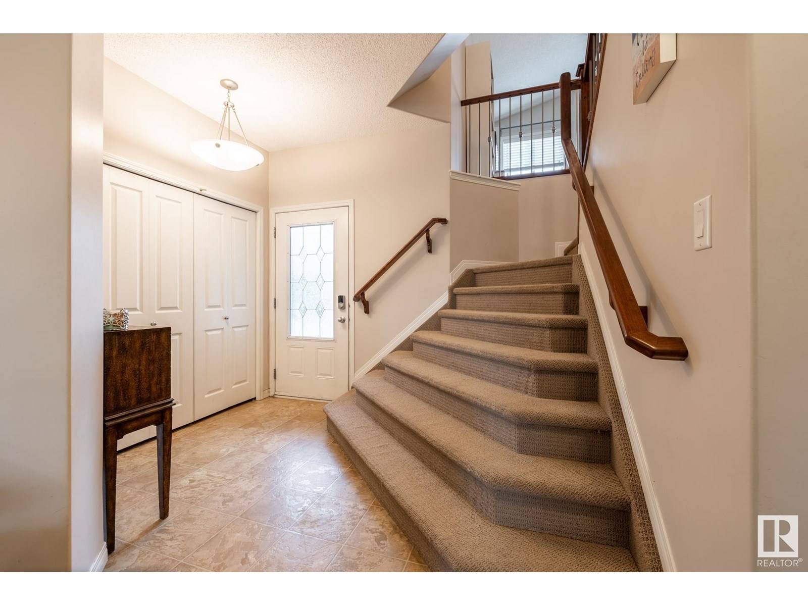 Sherwood Park, AB T8A3C2,217 FOXTAIL WY
