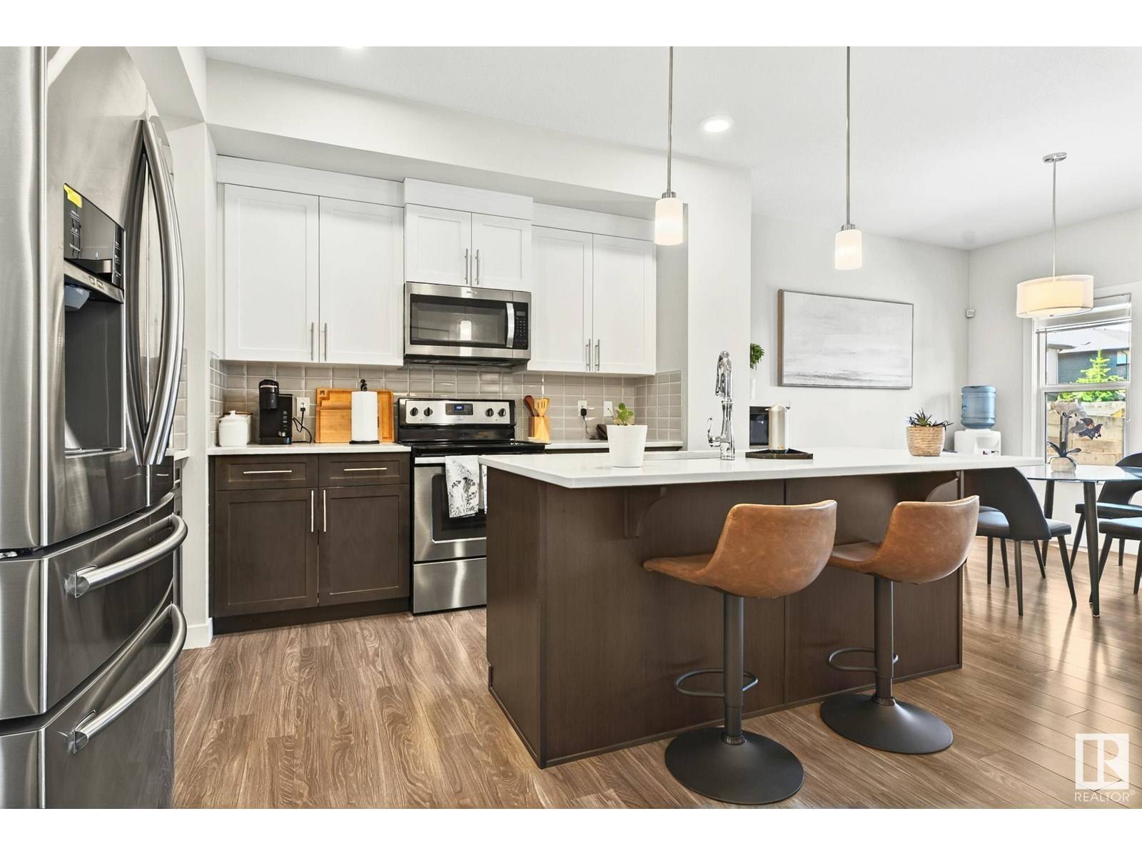 Edmonton, AB T6W3J8,1813 KEENE CR SW