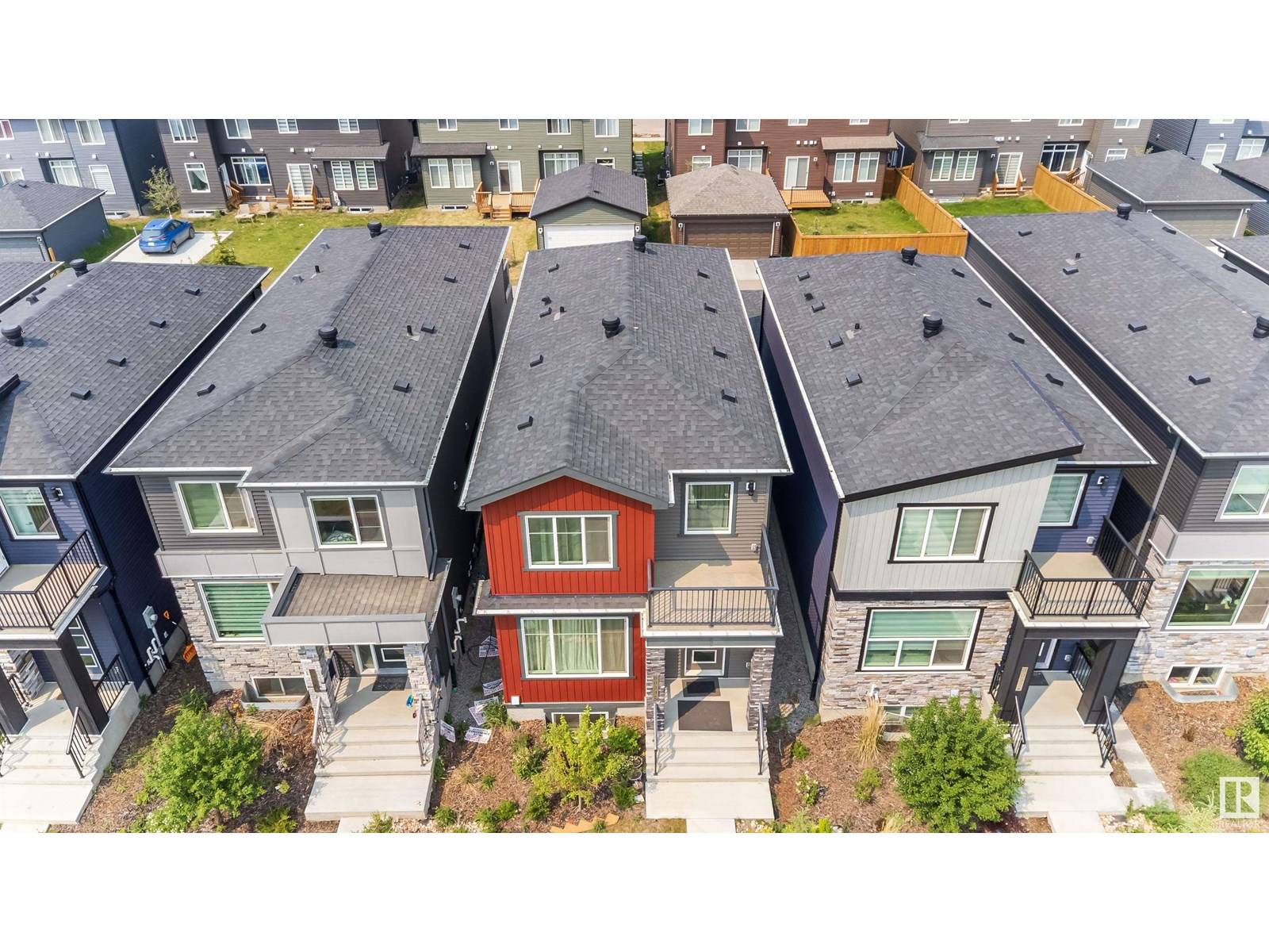Edmonton, AB T6W4V2,8034 KIRIAK LI SW