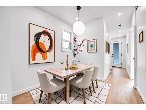 Edmonton, AB T5P2L1,9811 155 ST NW