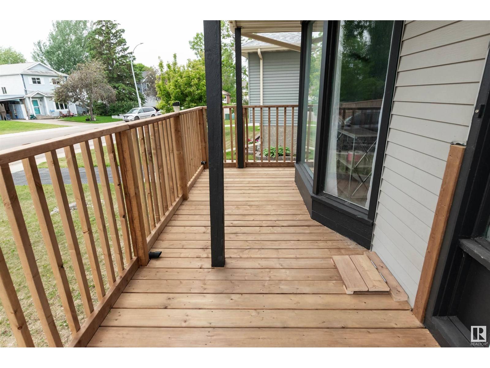 Sherwood Park, AB T8A4N3,380 VILLAGE DR