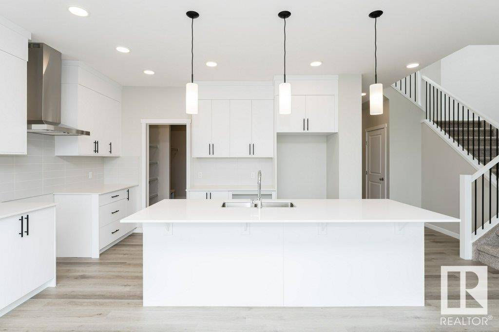 Edmonton, AB T5S0T1,3945 WREN LO NW