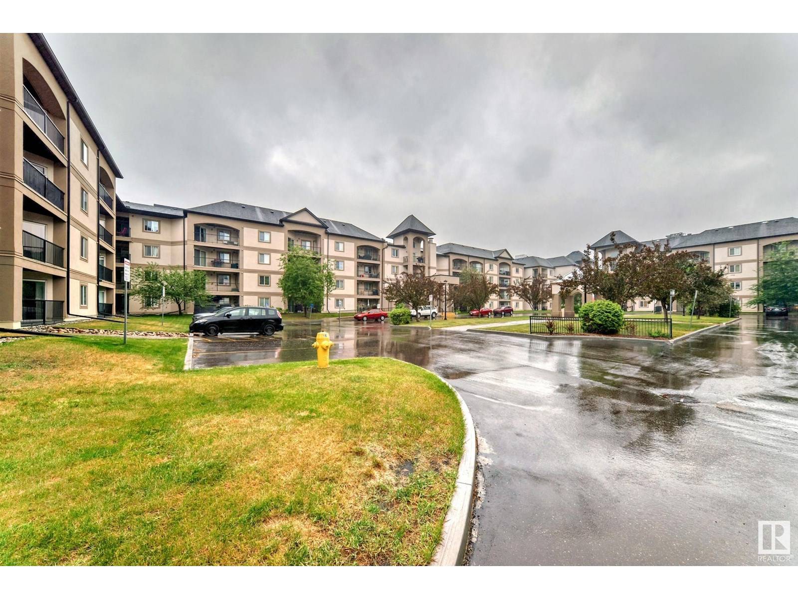 #201 13005 140 AV NW, Edmonton, AB T6V1X1