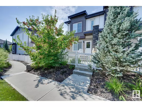 #26 2215 24 ST NW, Edmonton, AB T6T1A6