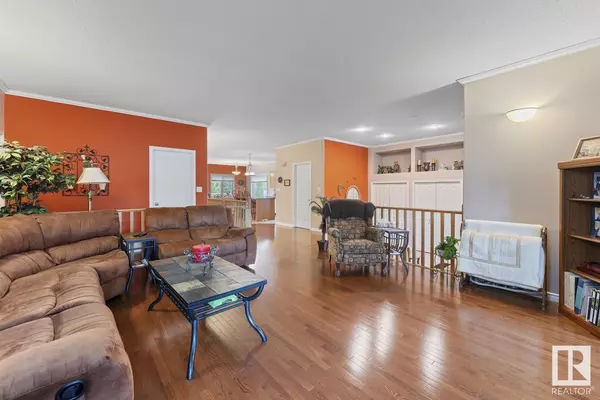 Cold Lake, AB T9M1M6,609-26 STREET ST