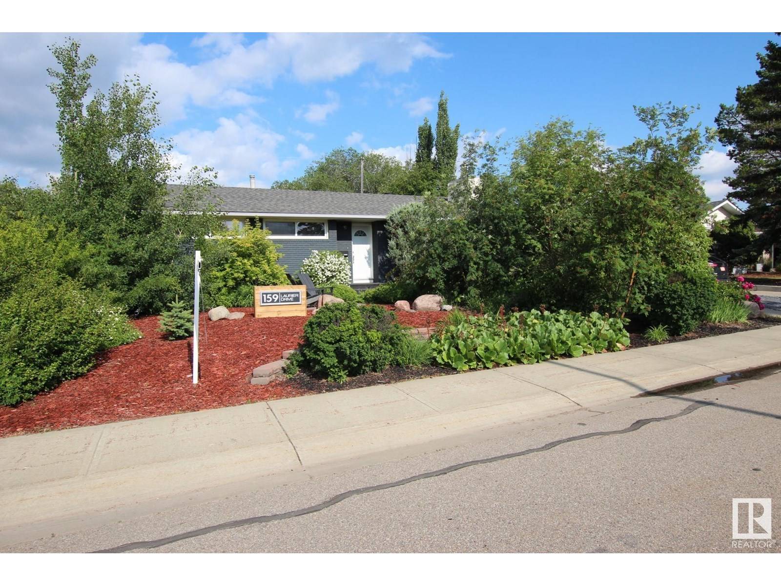 159 LAURIER DR NW, Edmonton, AB T5R5P9