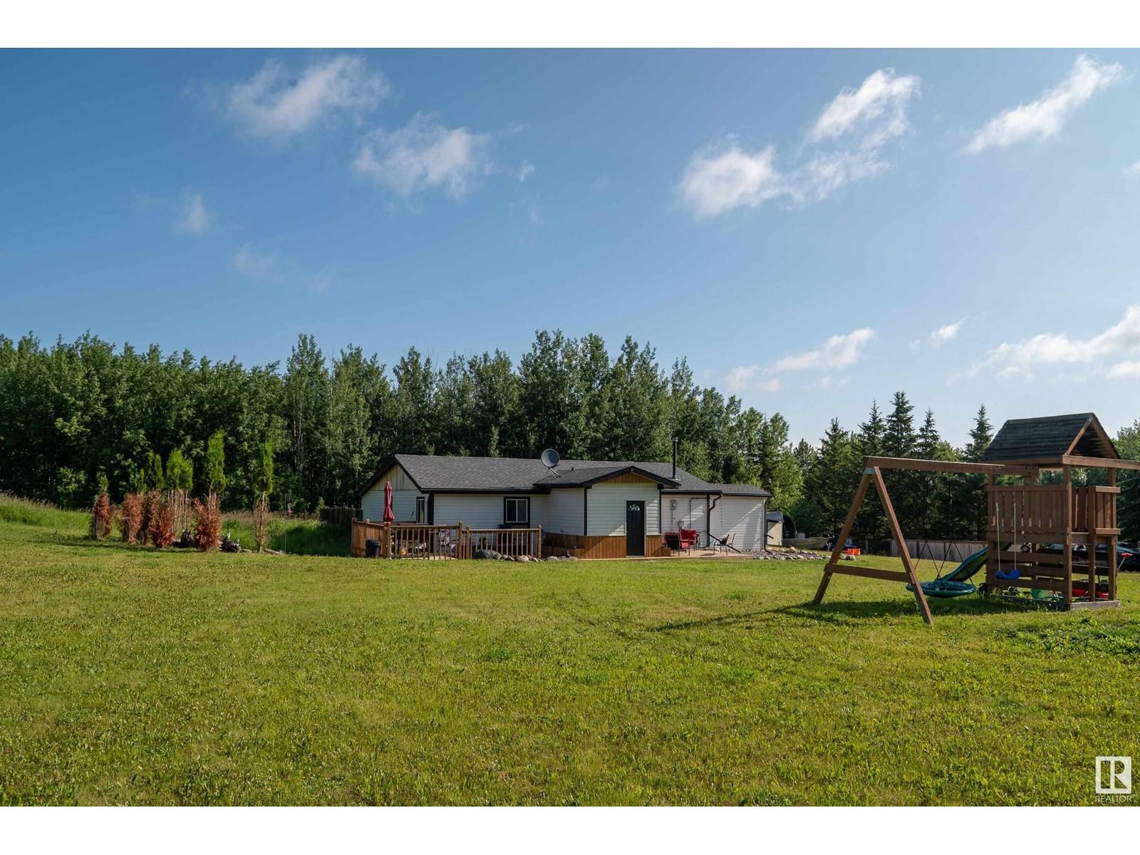 #233 1414 37 HI, Rural Lac Ste. Anne County, AB T0E1V0