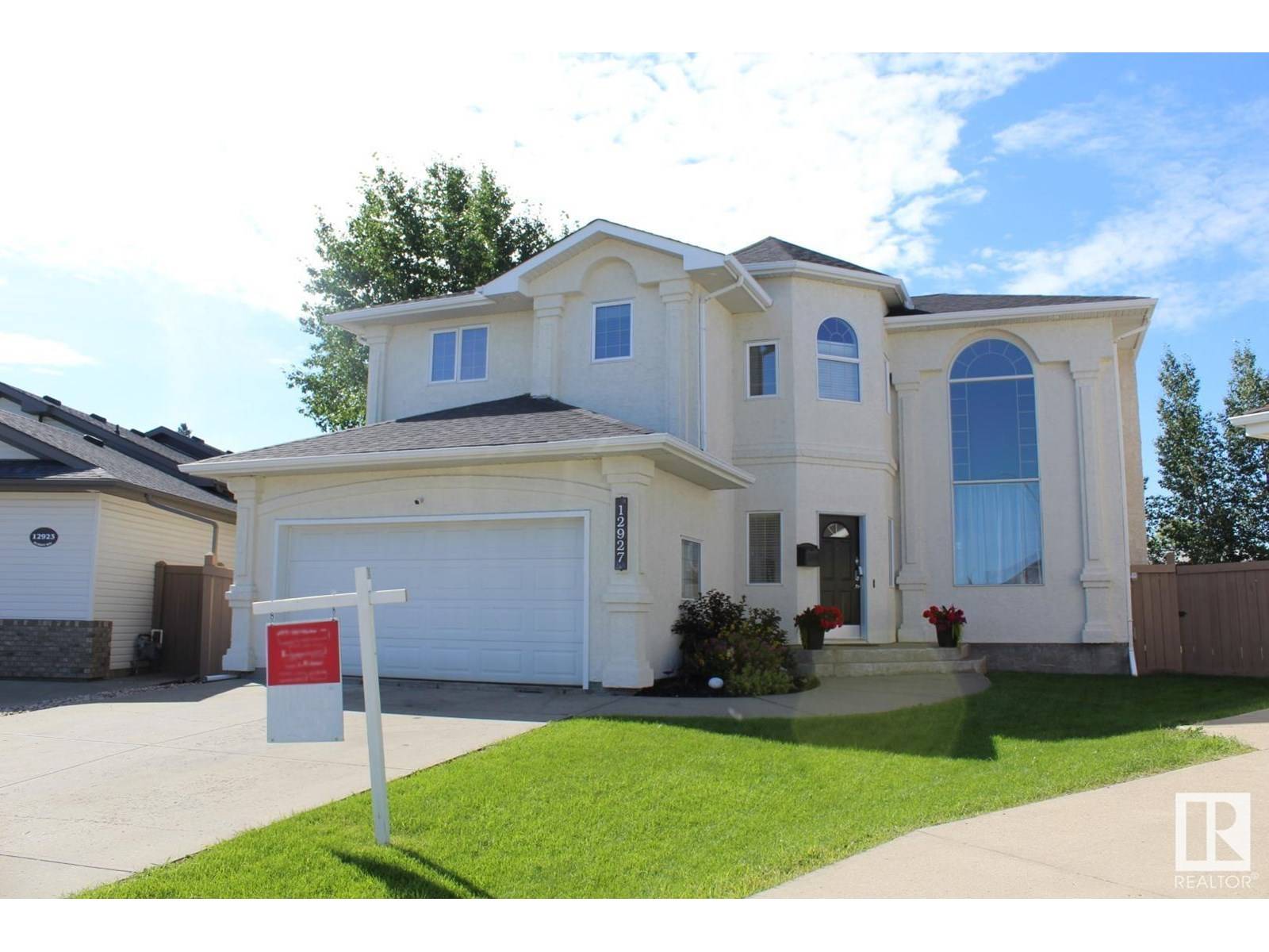12927 HUDSON WY NW, Edmonton, AB T6V1M4