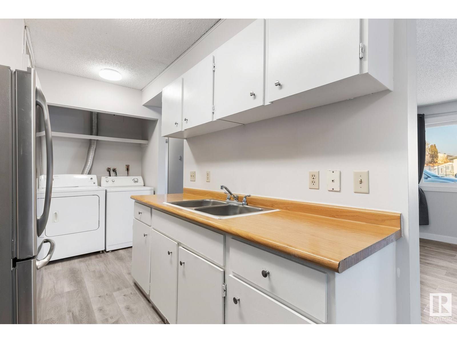 Edmonton, AB T6K3M8,8439 29 Ave AV NW NW