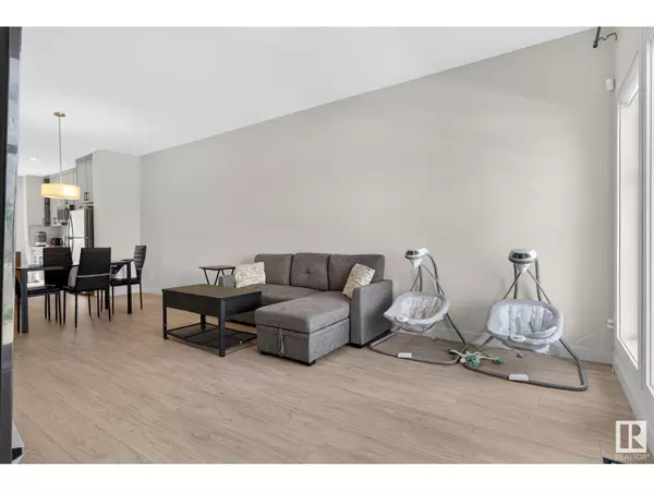 Edmonton, AB T5Z0T8,7133 178 AV NW