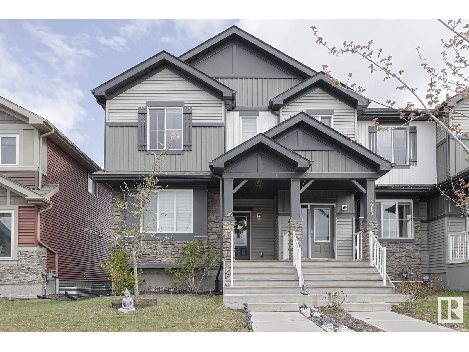 5020 22 AV SW, Edmonton, AB T6X2H7