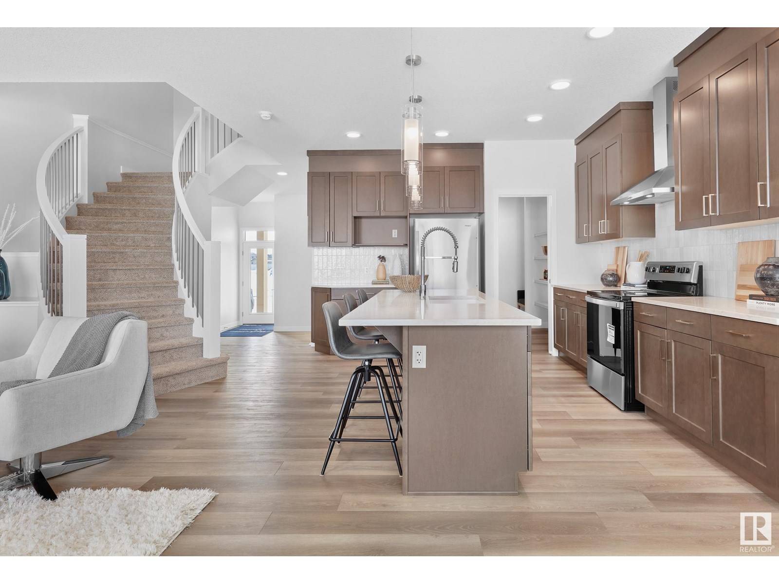 Edmonton, AB T6W5M7,4811 CAWSEY TC SW