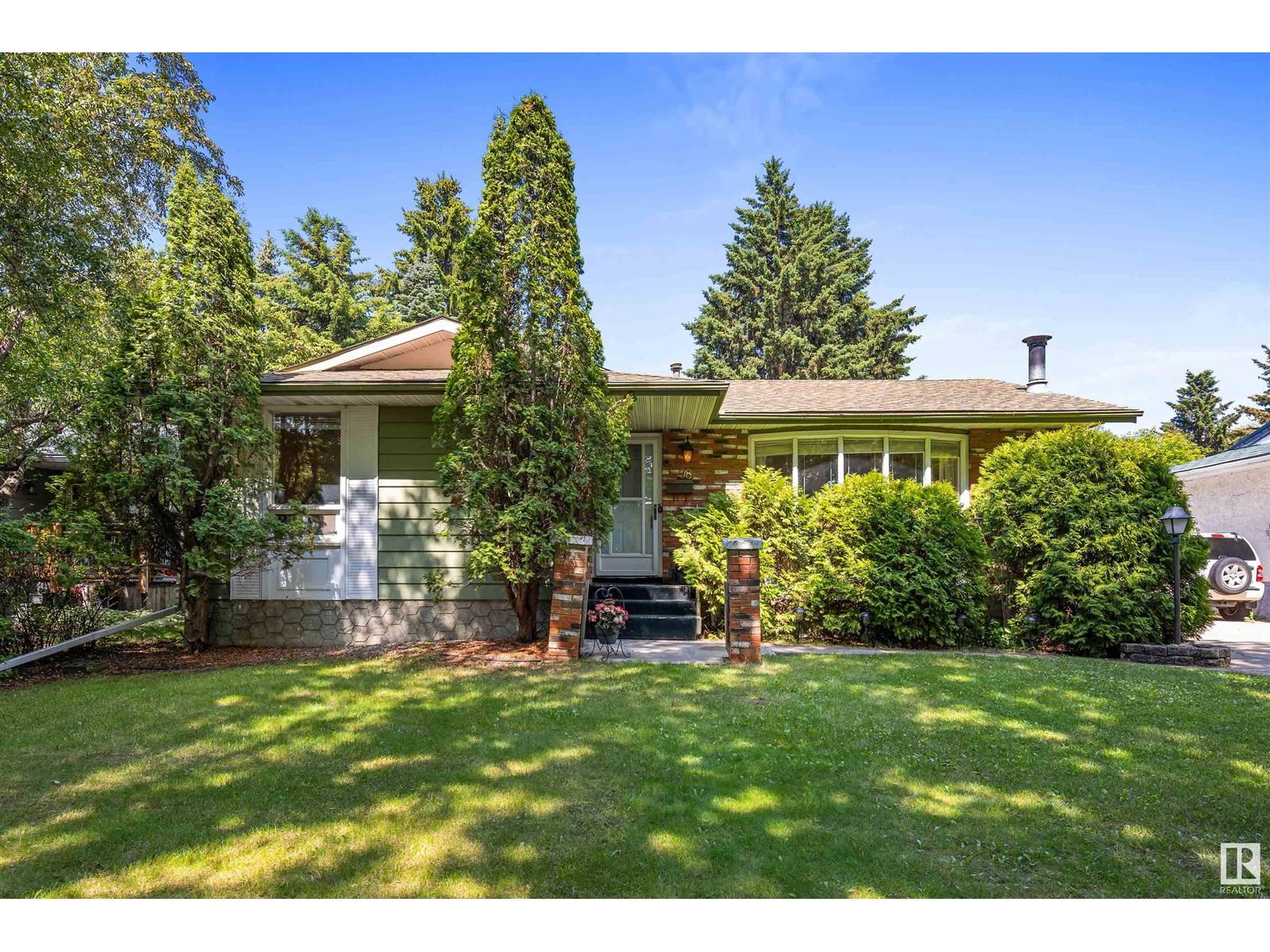 98 FOREST DR, St. Albert, AB T8N1Z2