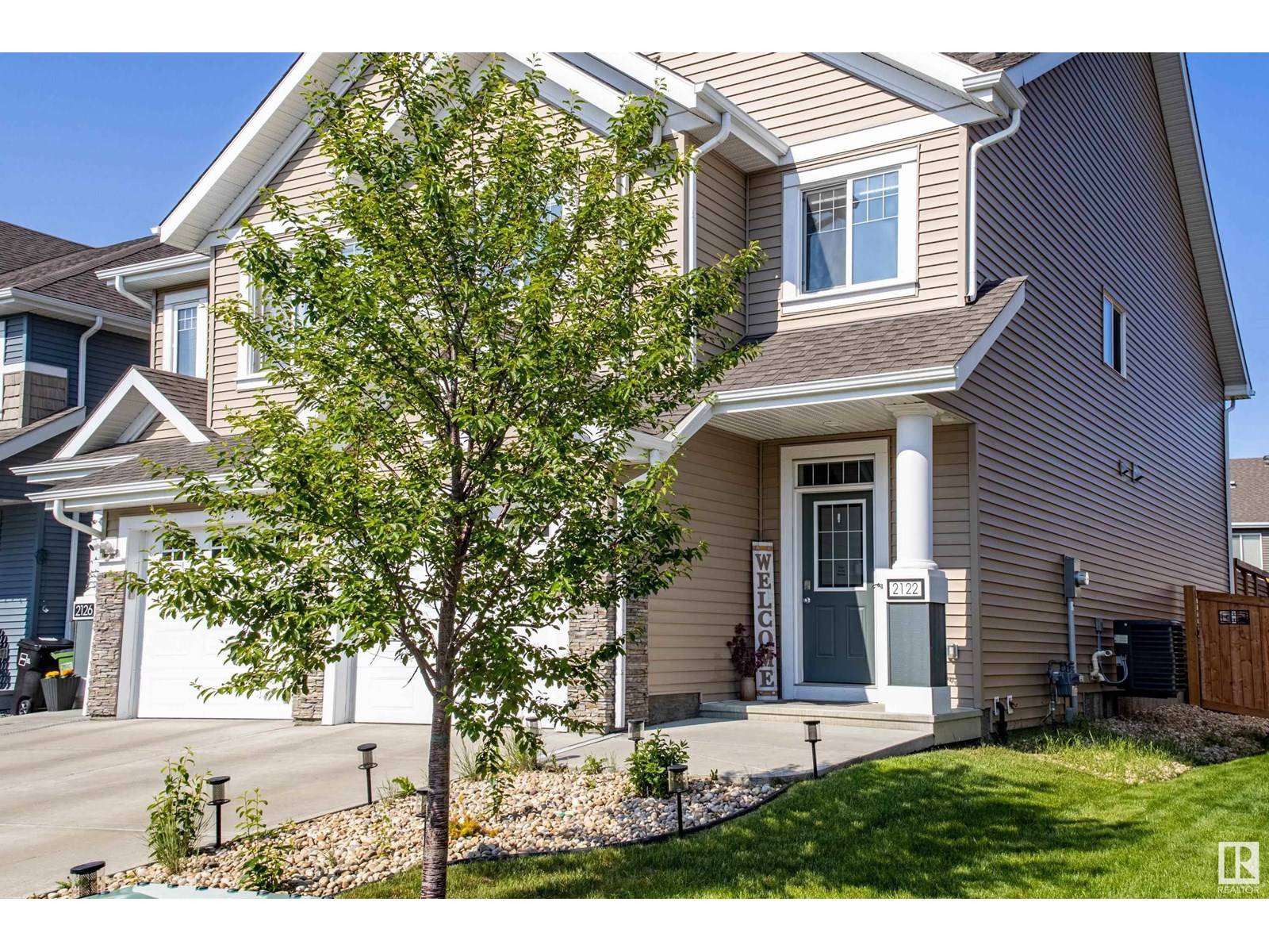 Edmonton, AB T6X2J5,2122 85 ST SW