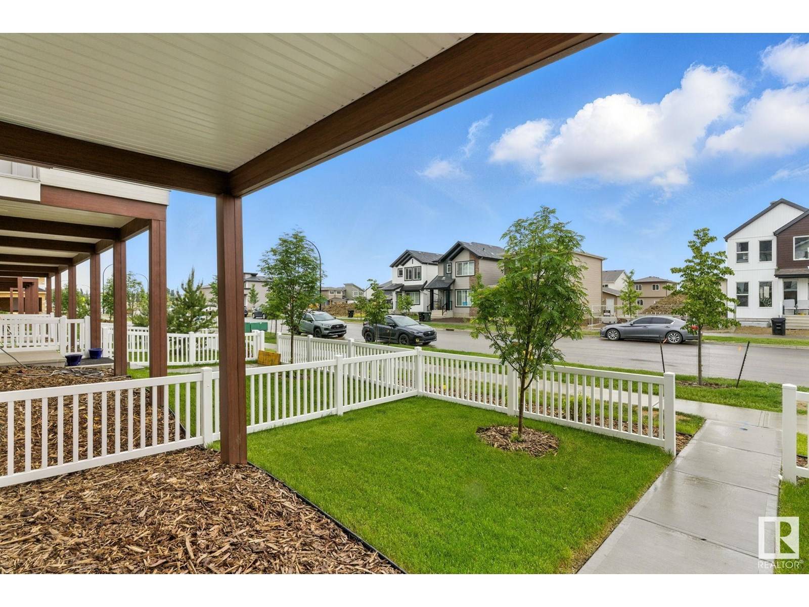 Spruce Grove, AB T7X4A9,1223 MCLEOD AV