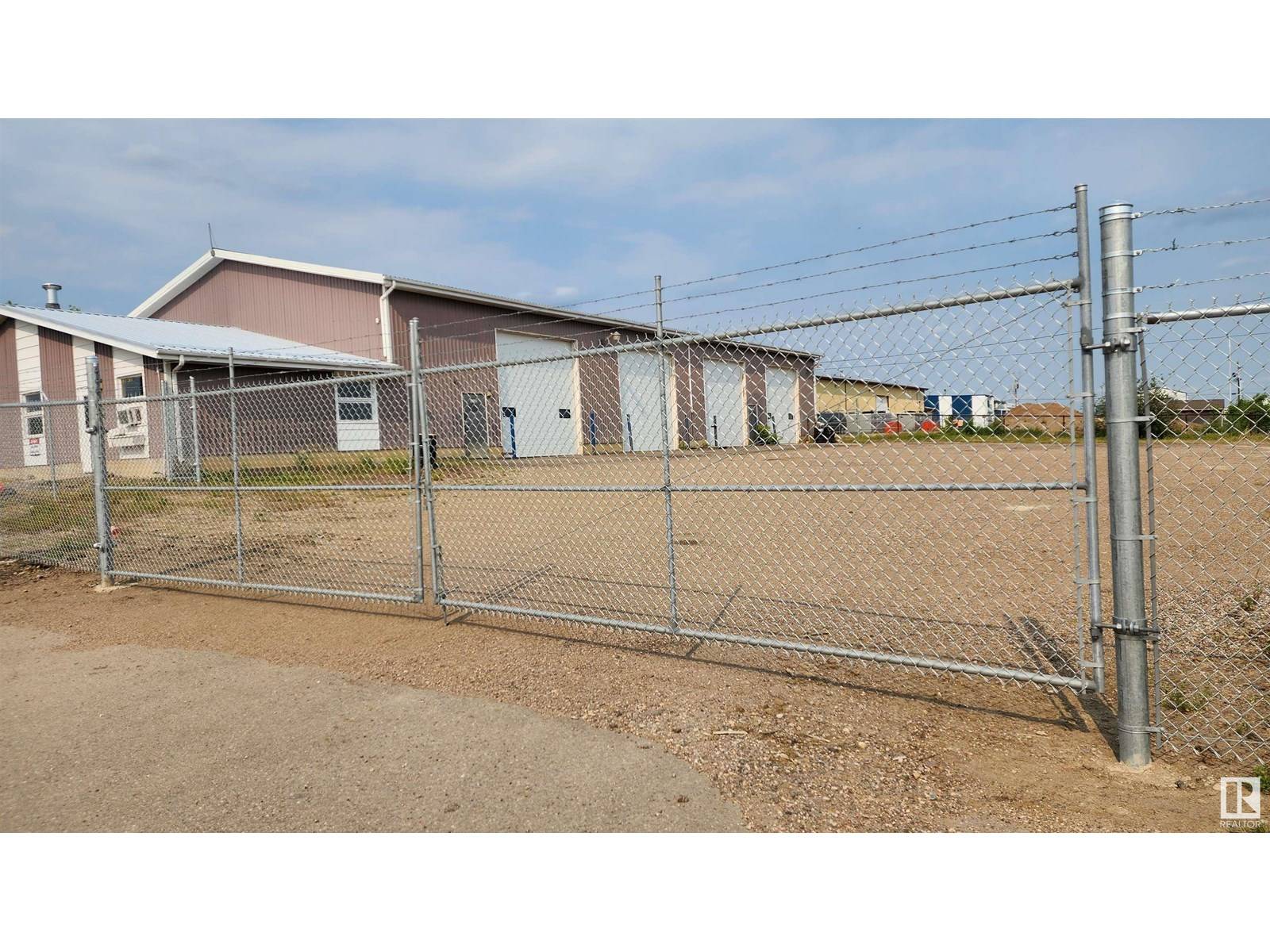 Elk Point, AB T0A1A0,5205 47 ST