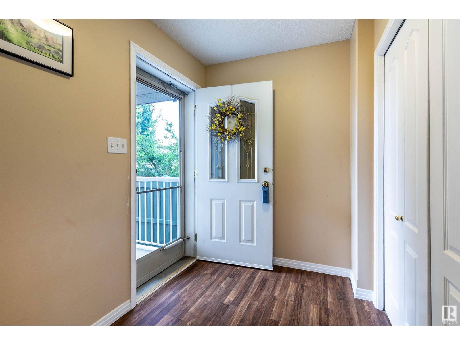 Edmonton, AB T5T6R5,2122 GARNETT PL NW
