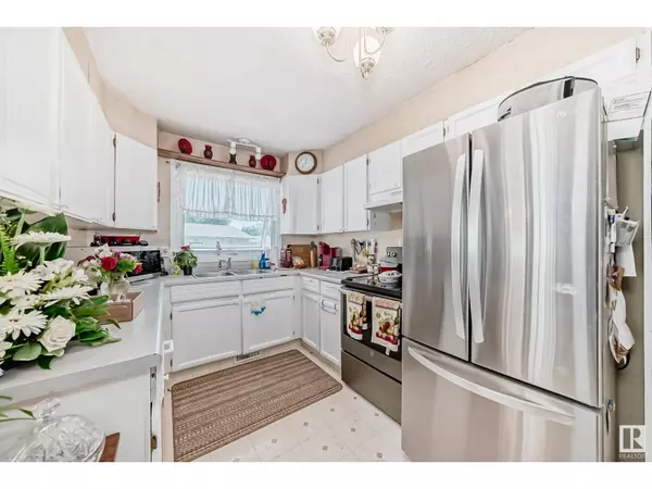 Edmonton, AB T6K1X5,1025 82 ST NW