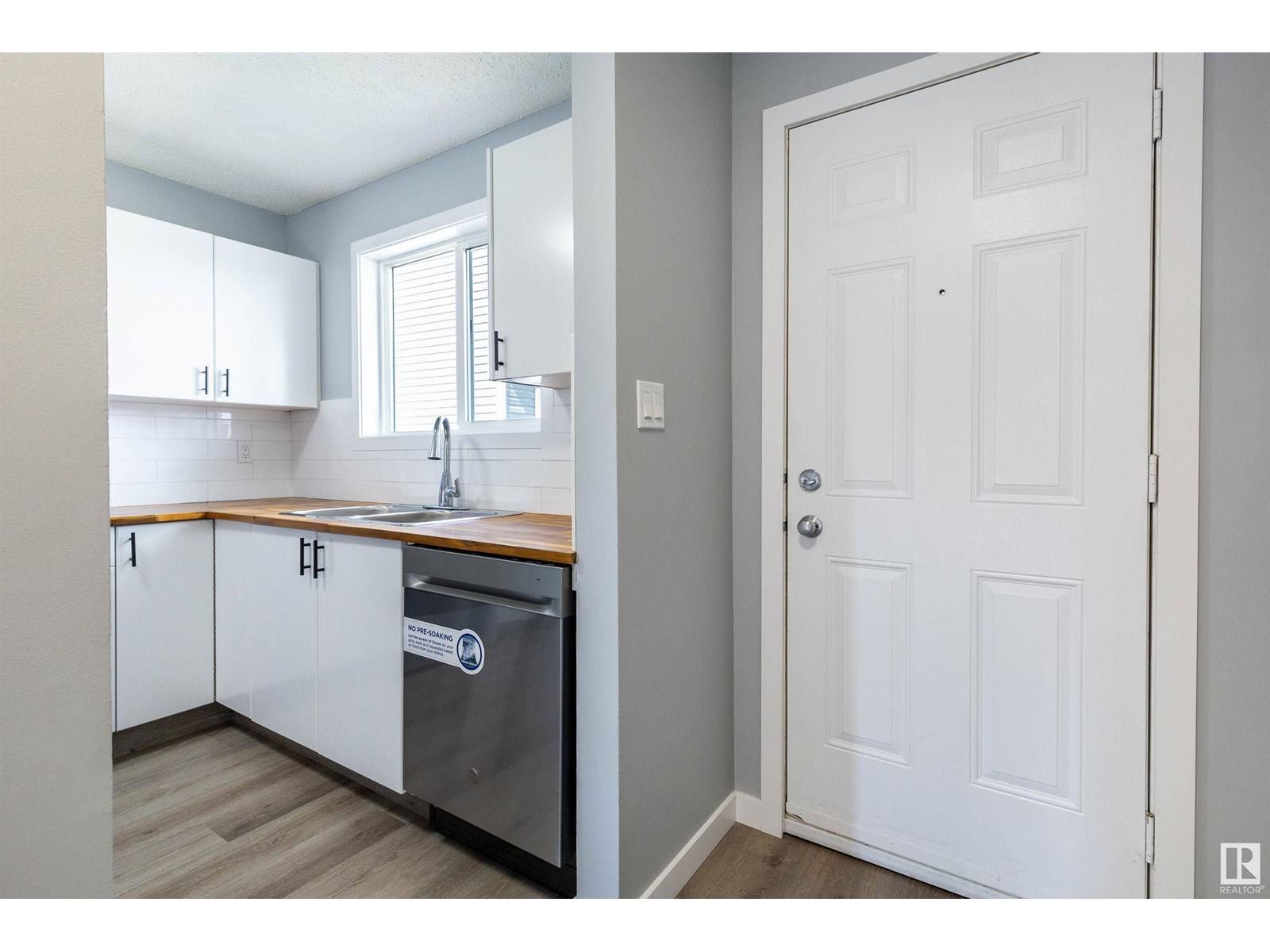 Edmonton, AB T5X4P4,545 DUNLUCE RD NW