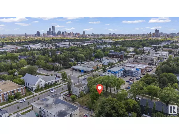 12414 113 AV NW, Edmonton, AB T5M2W5