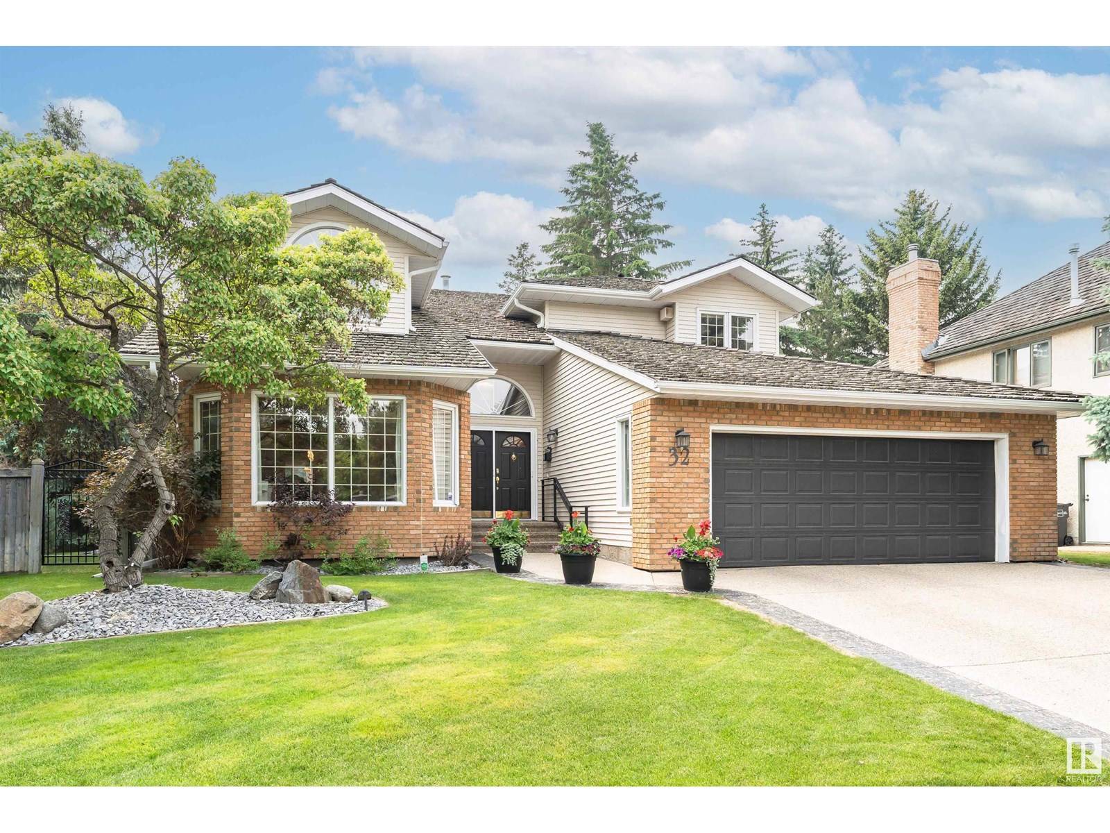 Edmonton, AB T5T5N5,32 WEST POINT WD NW