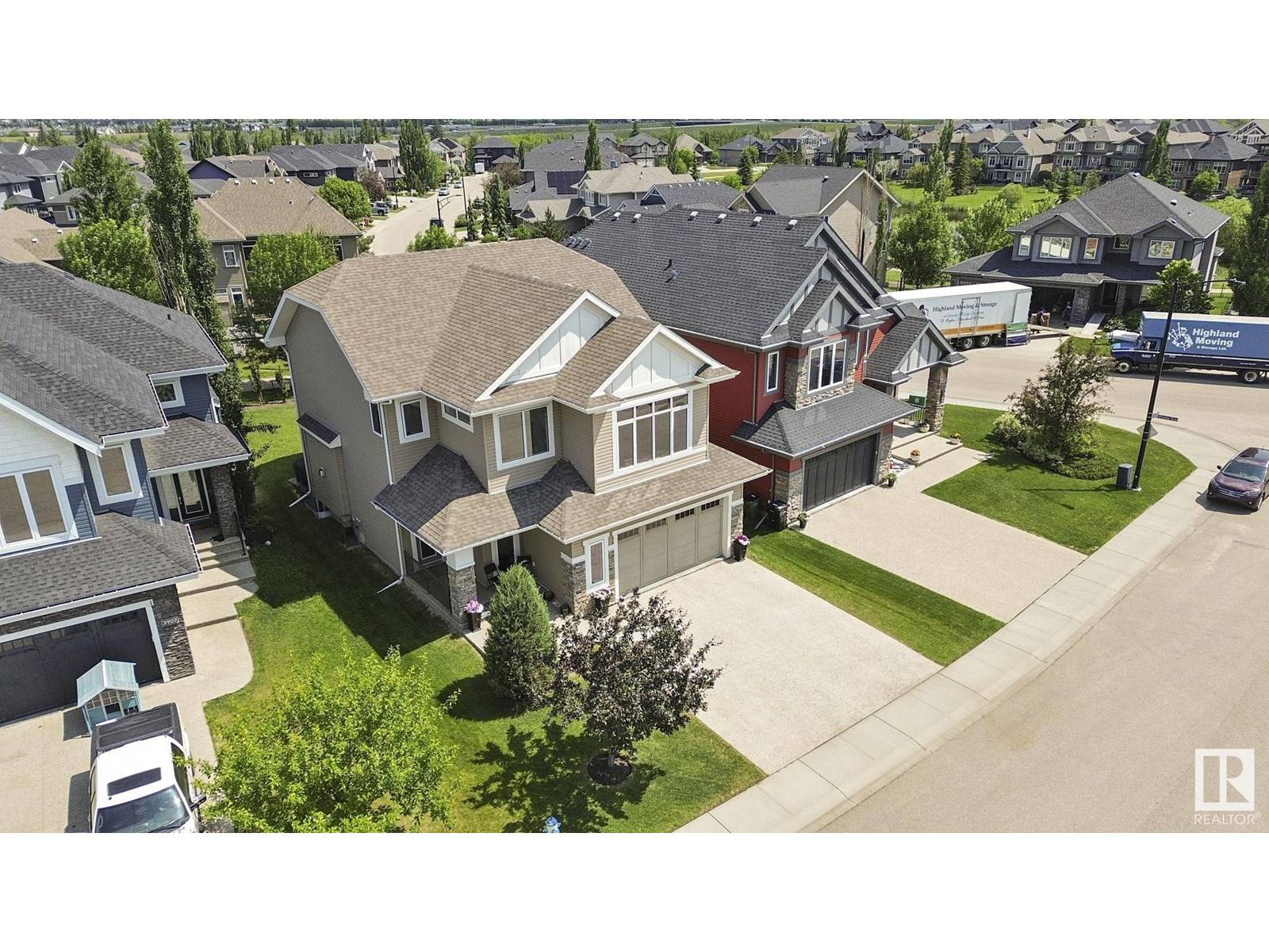 Edmonton, AB T6W0P6,3905 WHITELAW CL NW