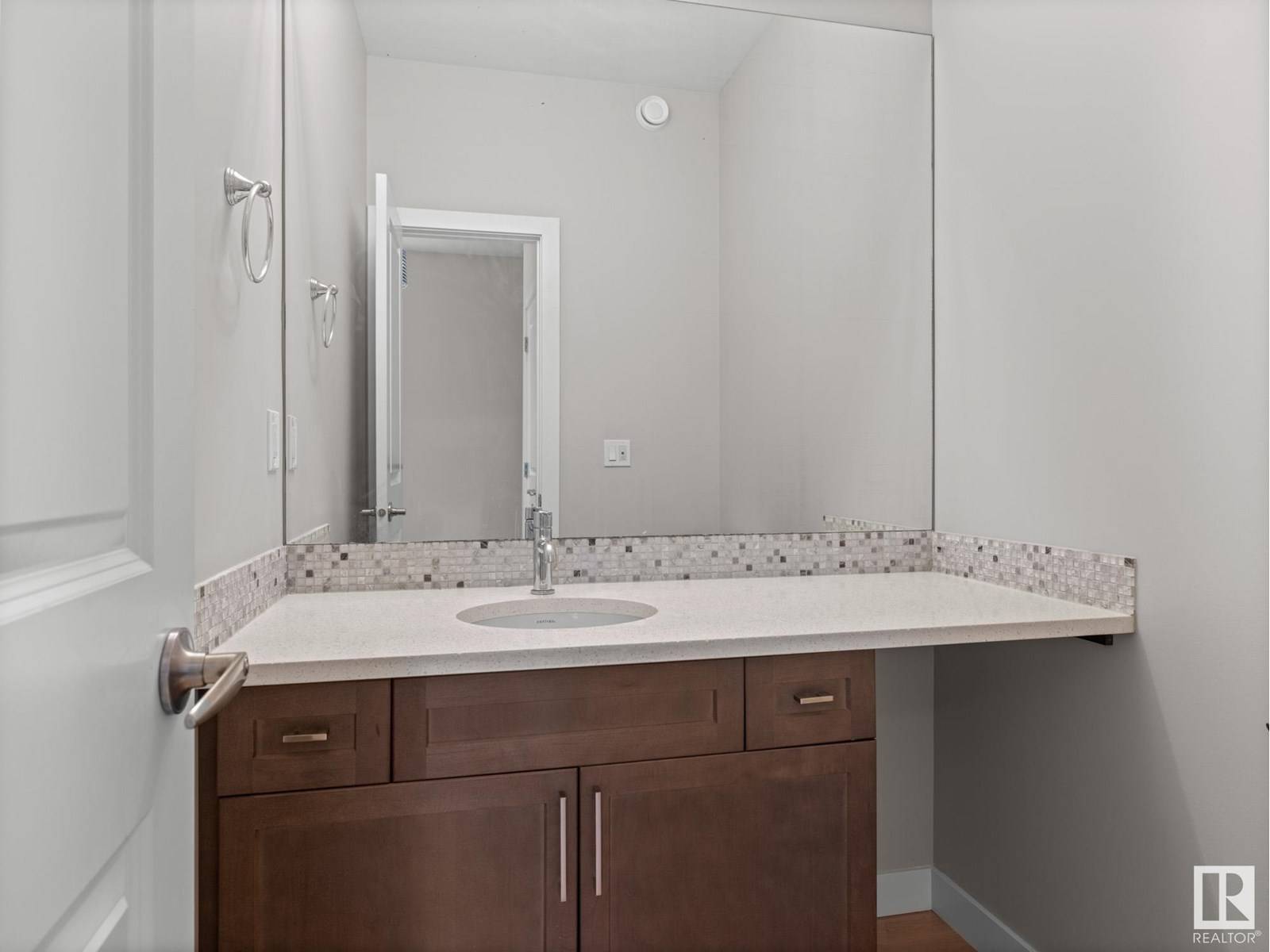 Edmonton, AB T5W2L2,12021 40 ST NW