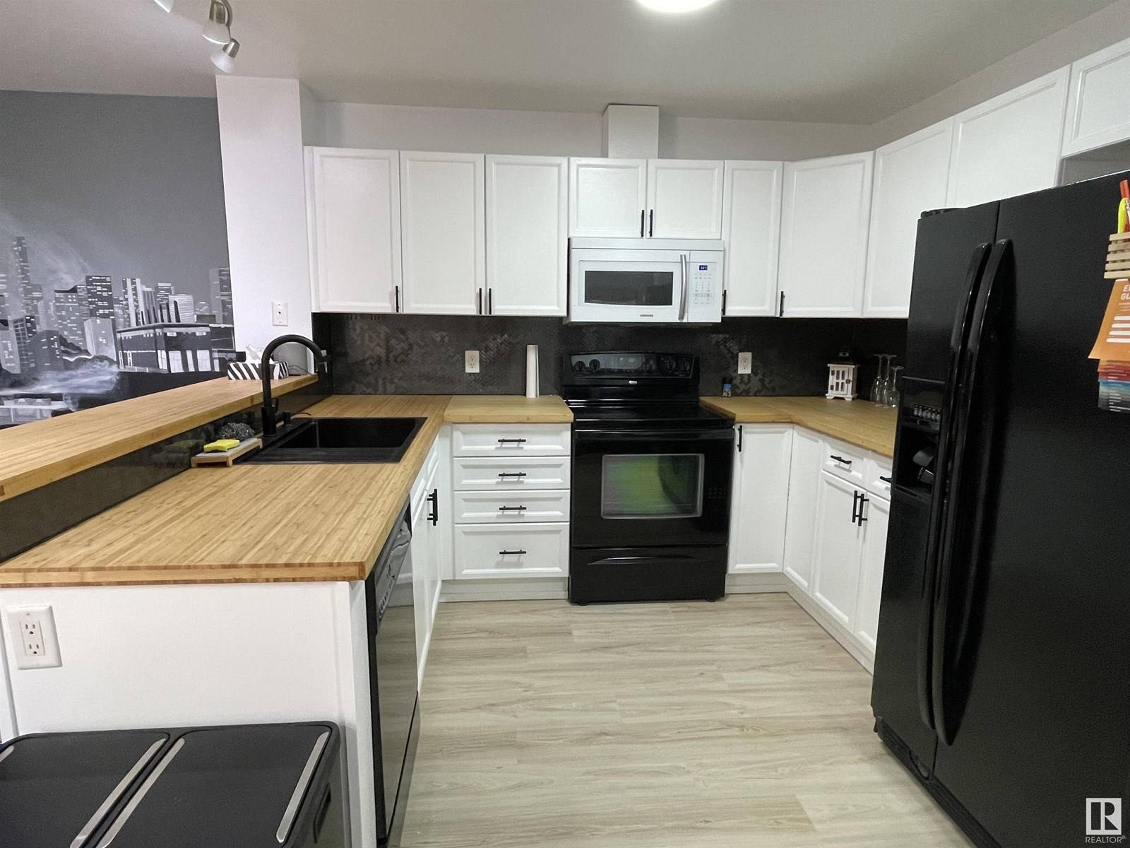 Edmonton, AB T6V0B2,#311 13710 150 AV NW