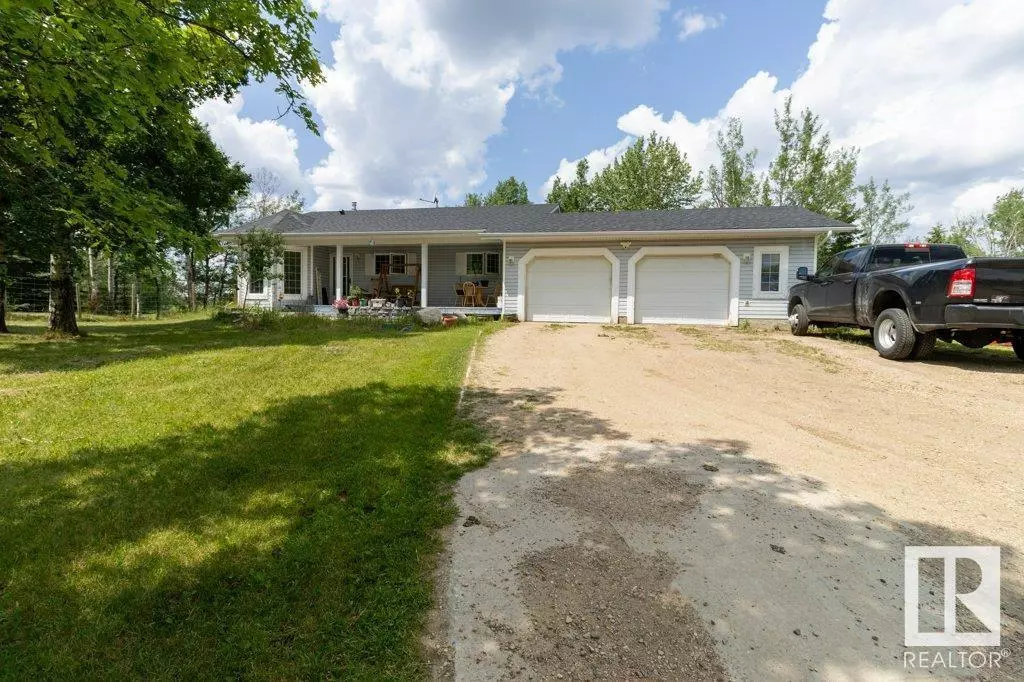 Rural Strathcona County, AB T8E1G8,51052 RGE ROAD 220
