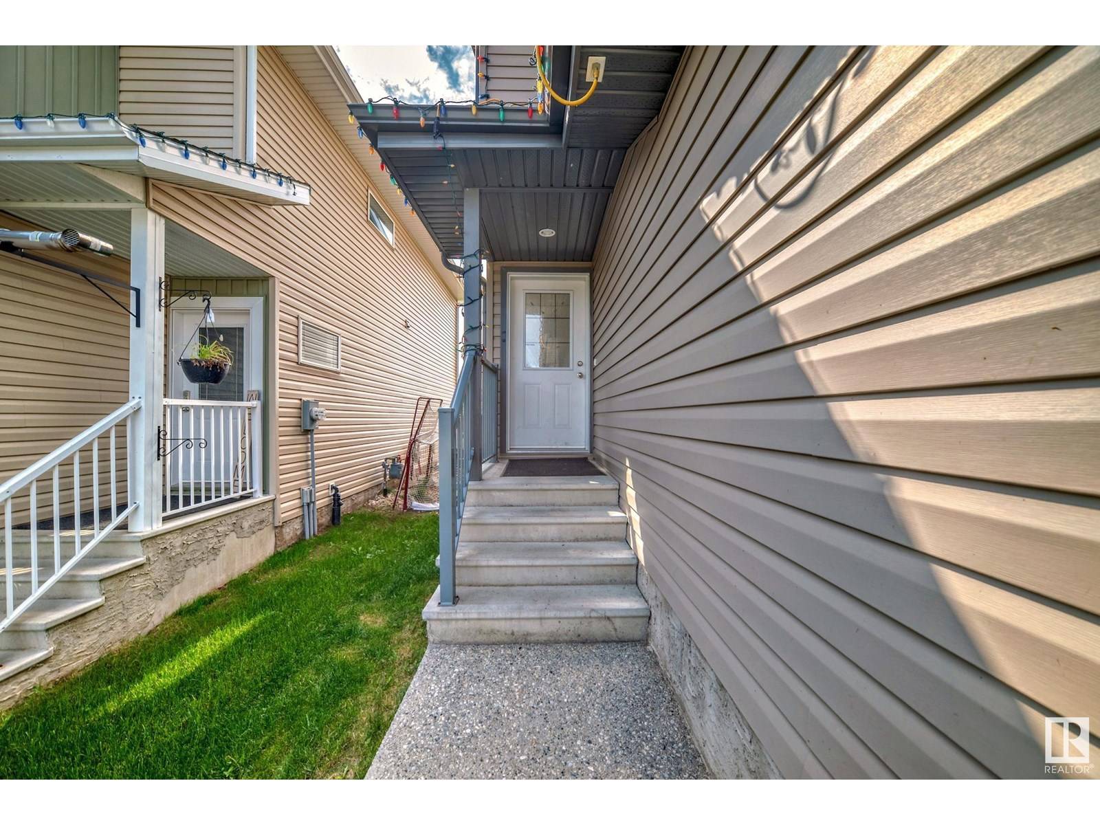 Spruce Grove, AB T7X0J9,149 SPRUCE GARDENS CR