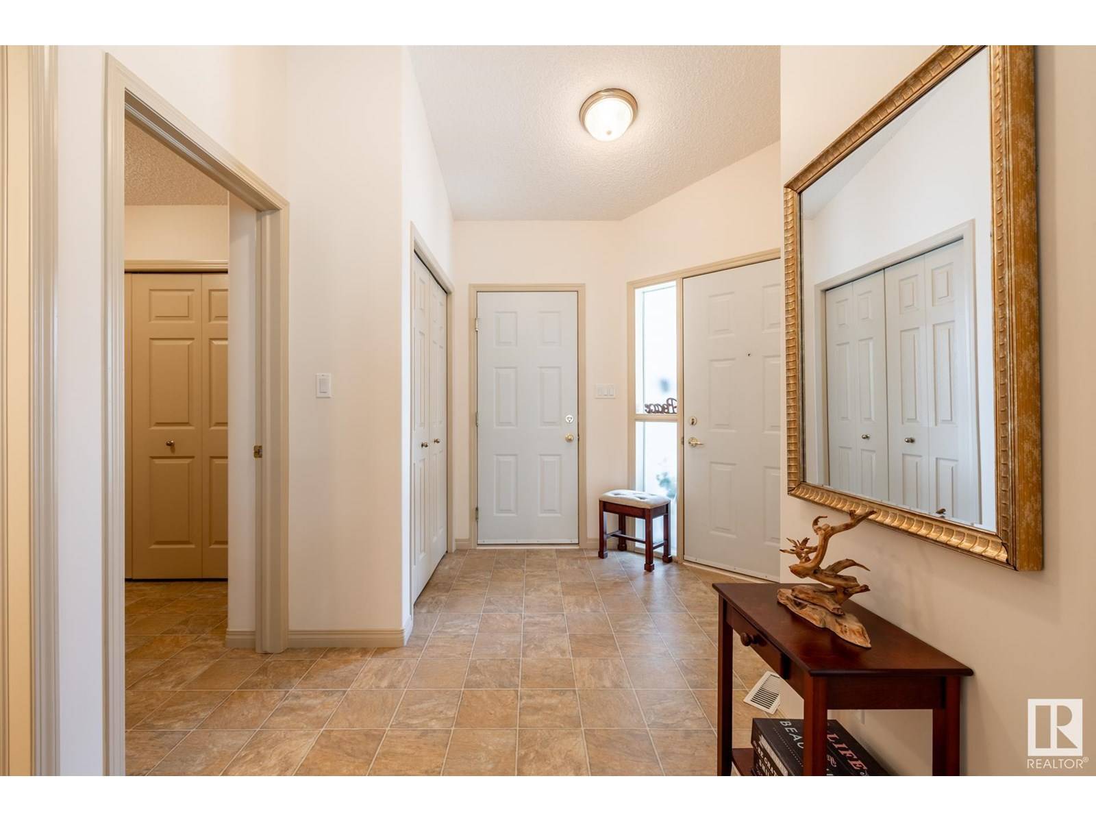 Edmonton, AB T5T6L9,#25 330 GALBRAITH CL NW