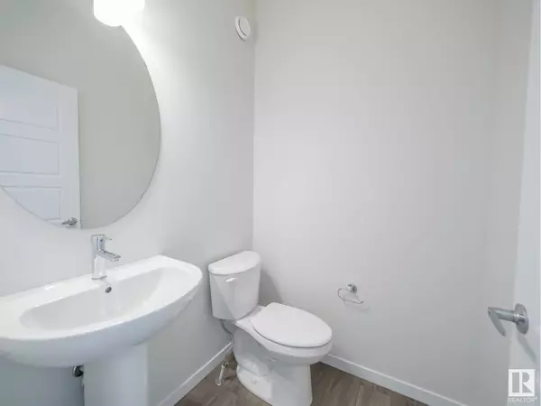 Edmonton, AB T5Z0W9,7139 177 AV NW