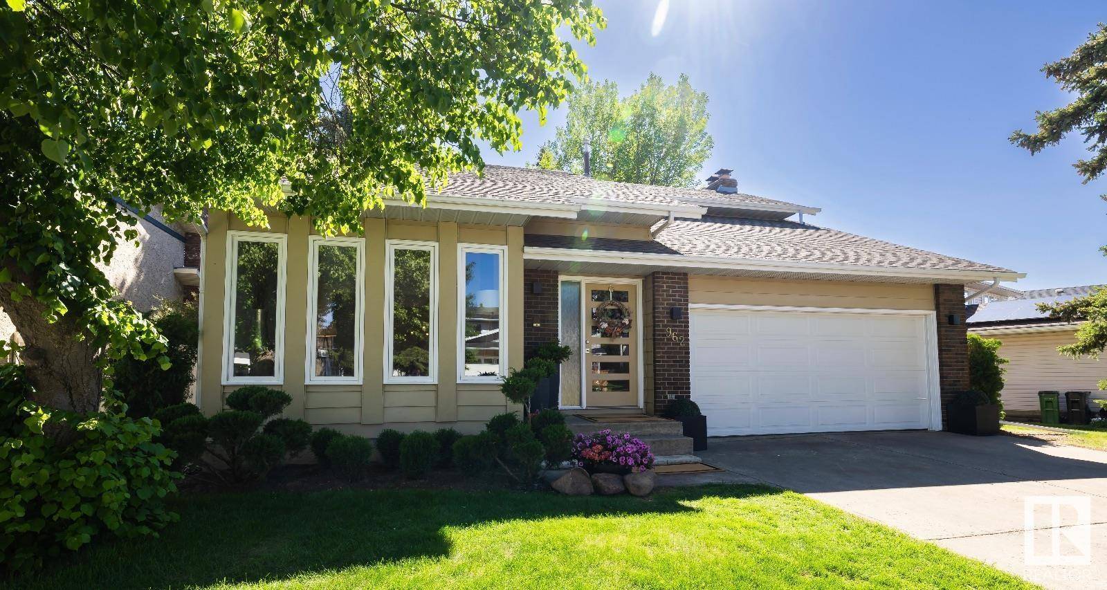 Edmonton, AB T6R1A1,962 RICE RD NW