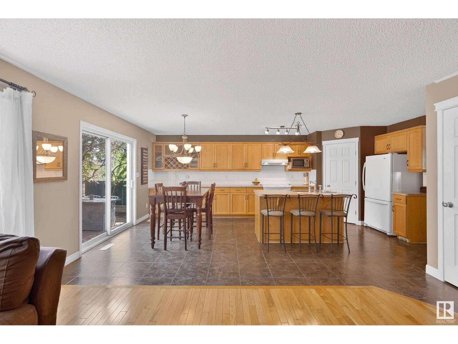 St. Albert, AB T8N6S7,15 Doucette PL