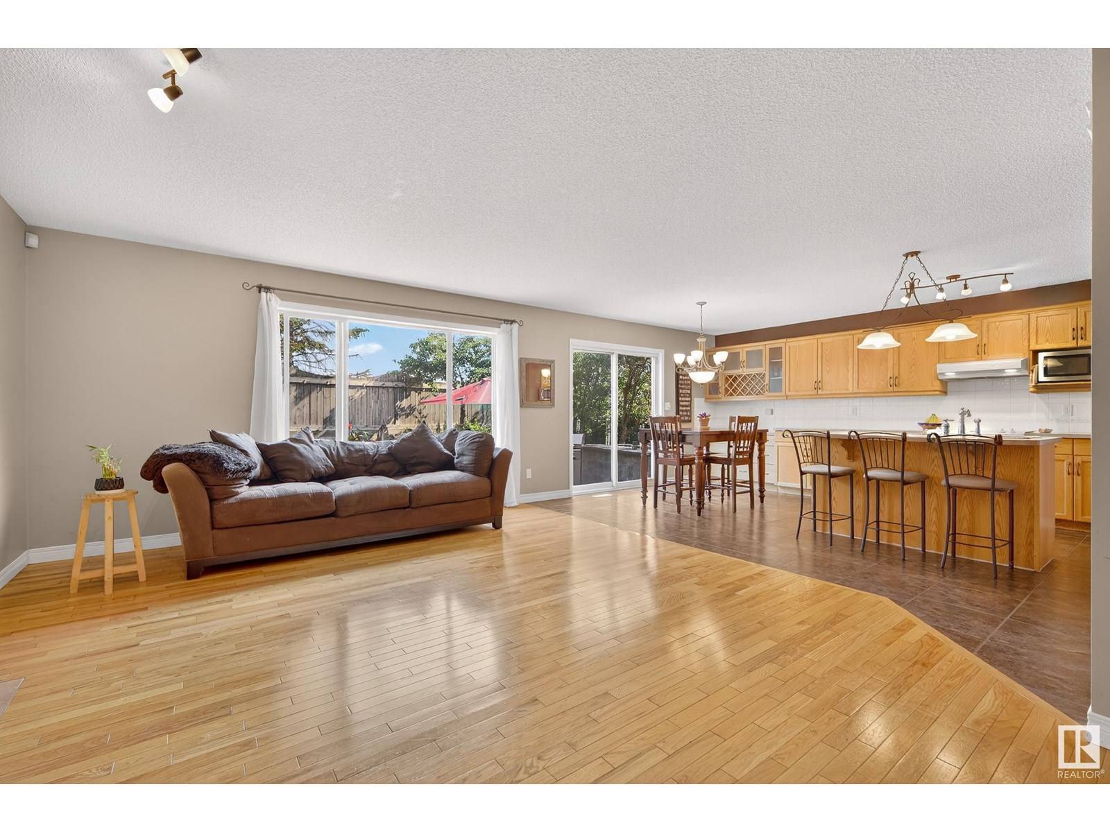 St. Albert, AB T8N6S7,15 Doucette PL