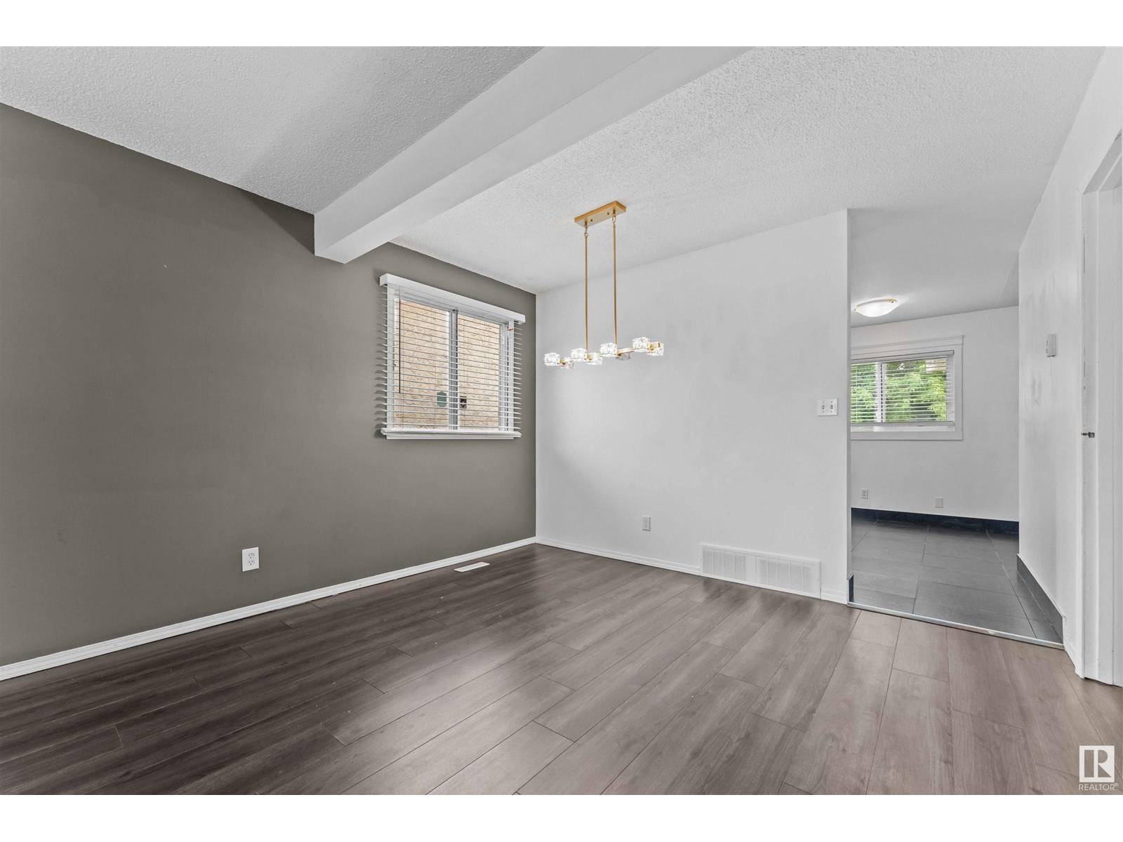 Edmonton, AB T5T4A2,7515 184 ST NW