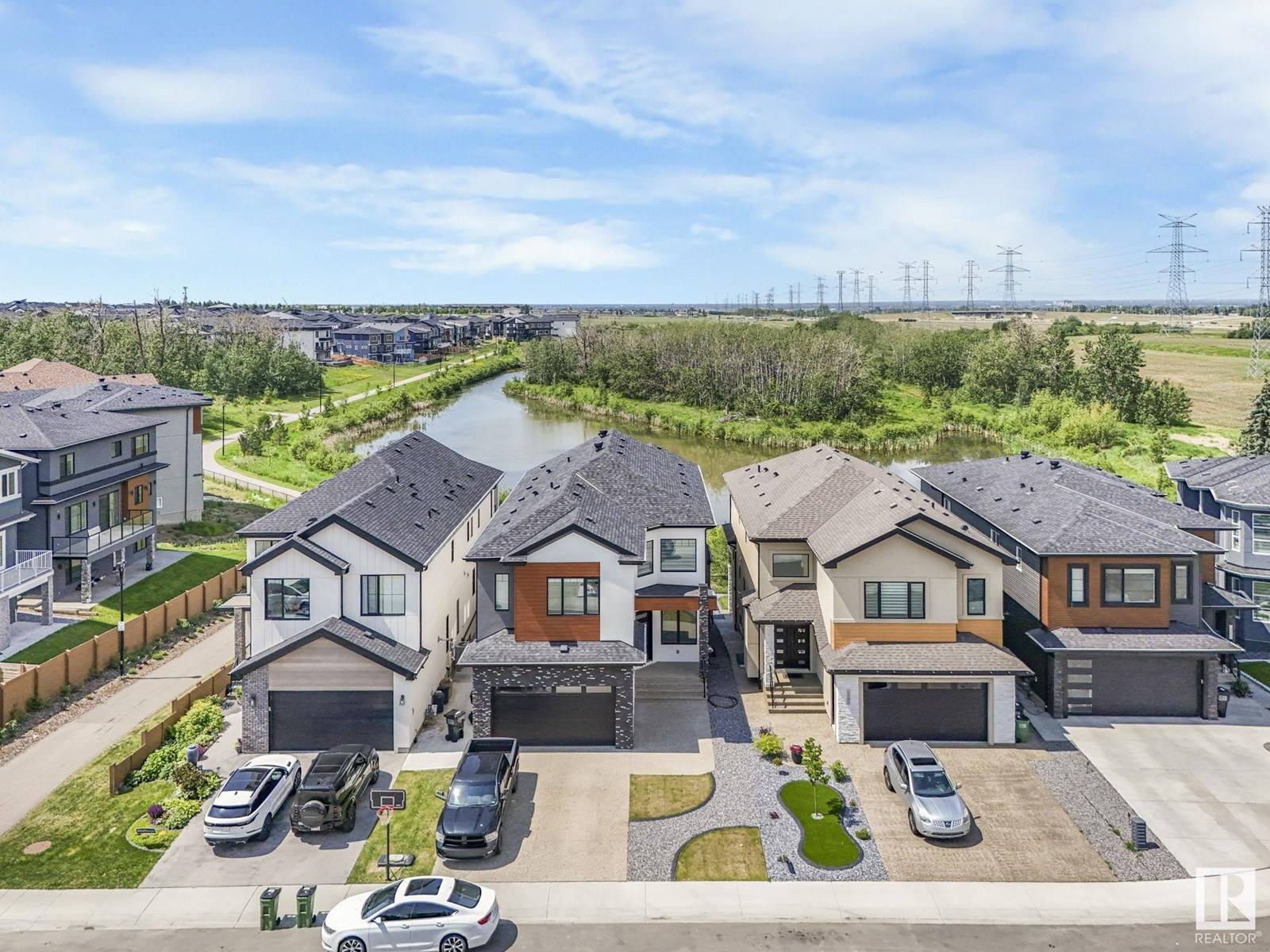 Edmonton, AB T6X2W3,120 38 ST SW SW